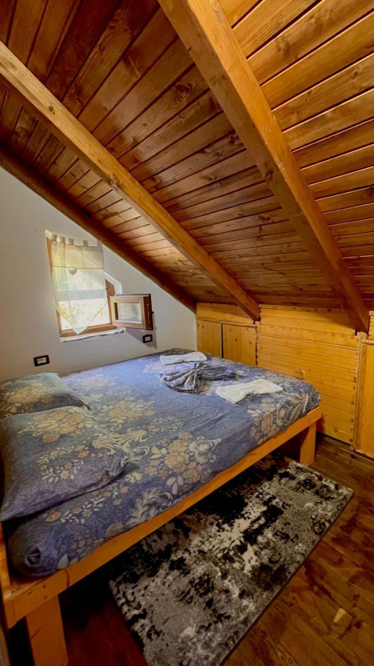 Guest House Aprripe Guri Fierza Екстер'єр фото