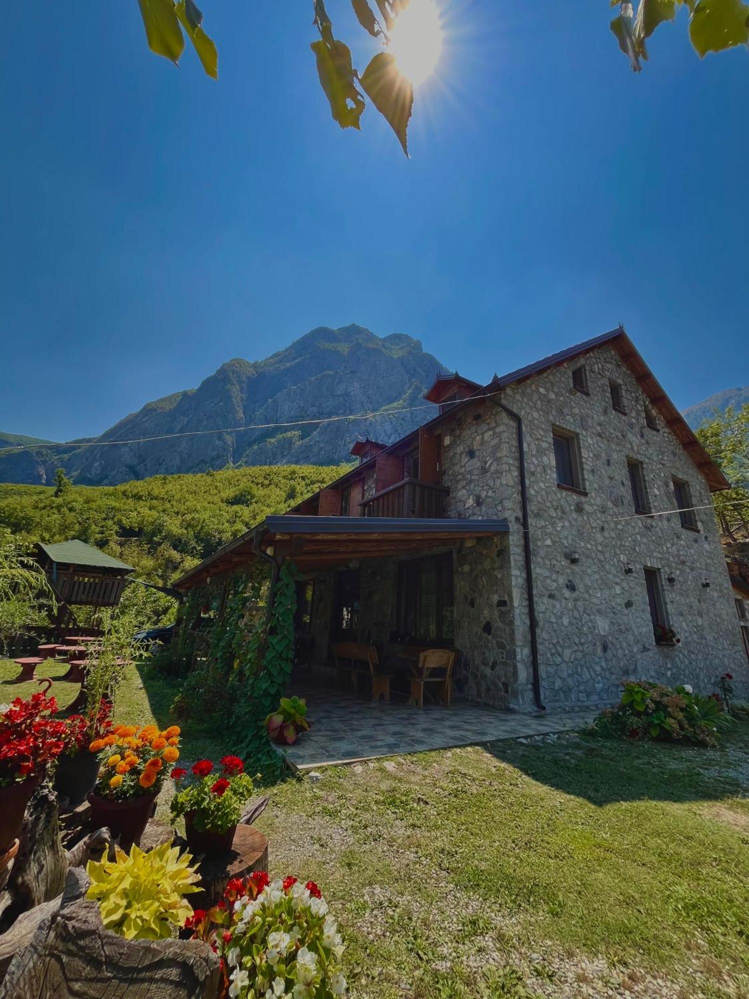 Guest House Aprripe Guri Fierza Екстер'єр фото